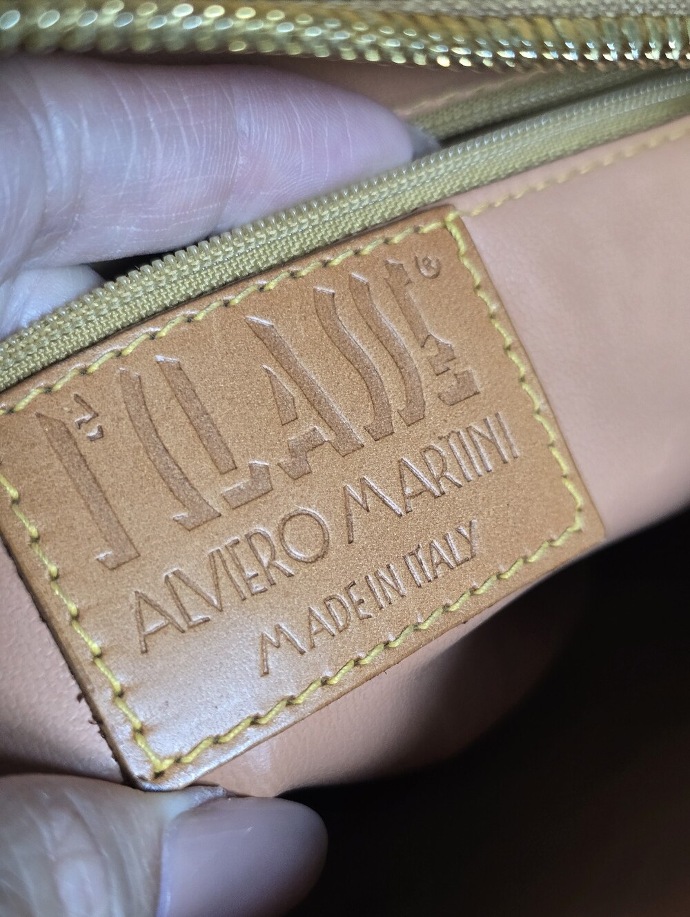 Alviero Martini tan leather logo tag with Global Map Designs - Picture 11 of 12